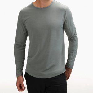 Cuts Long Sleeve Curve-Hem Tee